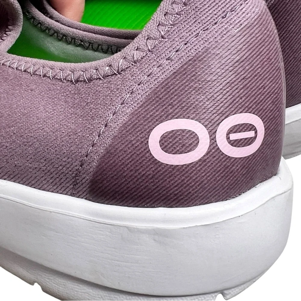 OOFOS OOmg eeZee Low Shoe in Mauve